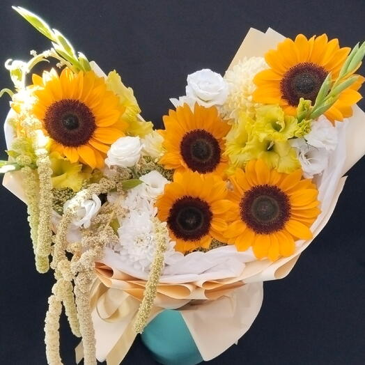 Летний букет, который греет даже в пасмурную погоду 💛💐