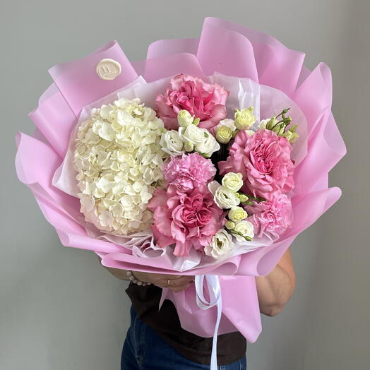 Букет яркий с эустомой и розами 💞