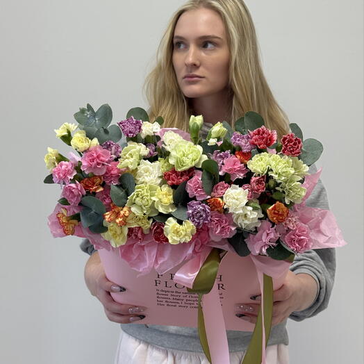 Дофаминовая коробочка 🎀 "Радуга 🌈" из разноцветных диантусов с ароматным эвкалиптом 💐