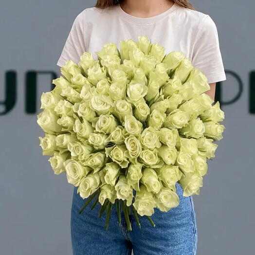 Букет из 75 белых роз Африка