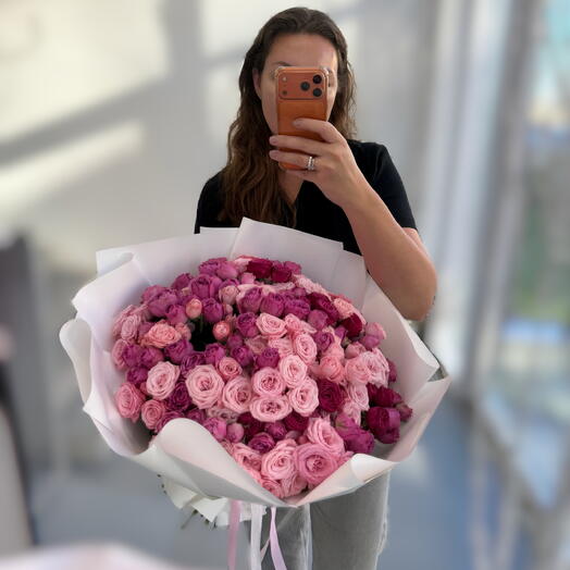 Букет из 51 кустовой розы Fleur 🌺