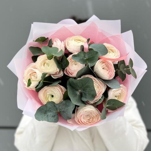 11 ранункулюсов с эвкалиптом 💖