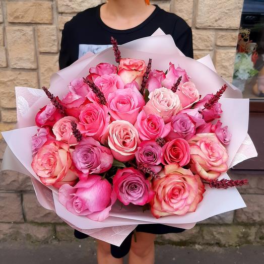 Ramo con rosas y lavanda "noche del sur"