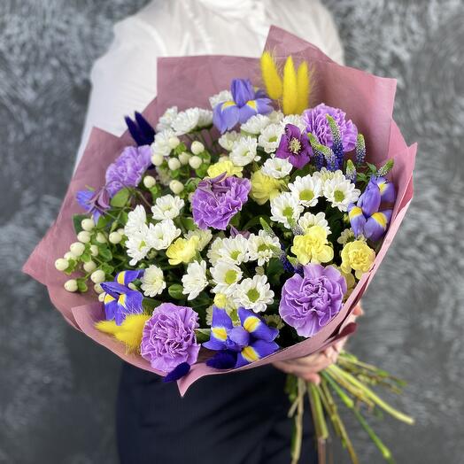 Ramo de crisantemos con iris Spring meadow