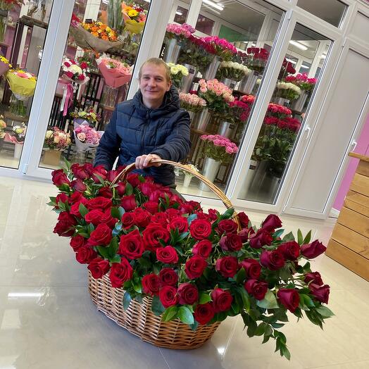 Корзина 101 голландская роза