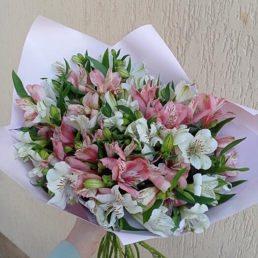 Mixed bouquet of alstroemeria