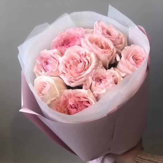 Bouquet of peony roses