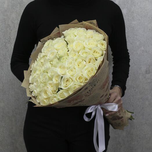 51 white Avalanche roses 50 cm in kraft paper