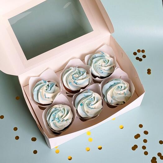 Assorted cupcakes as a gift (vanilla with strawberries, chocolate with cherries)