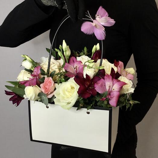 Handbag with roses and alstroemeria