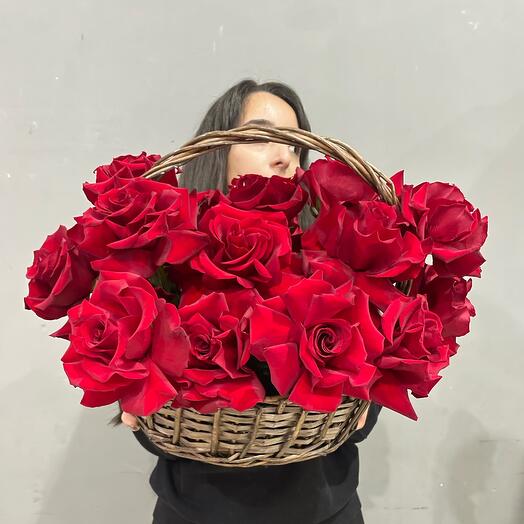 Корзина с цветами «Французская роза»