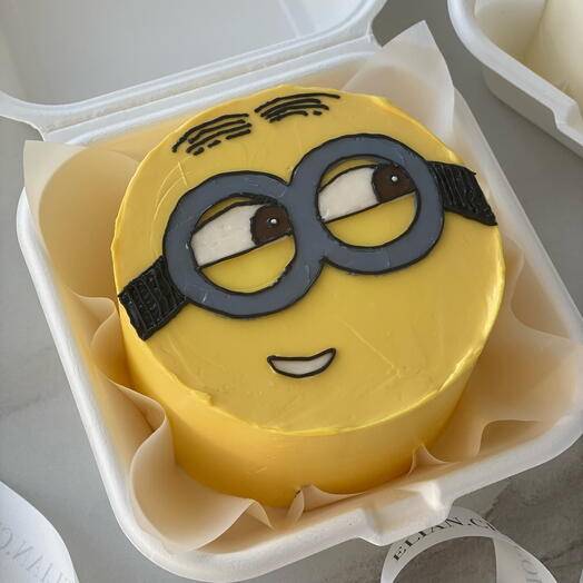 Бенто торт миньон на день рождения, праздник