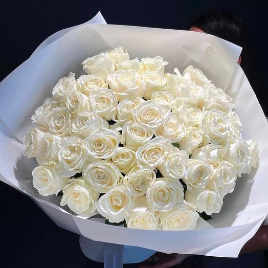 Bouquet of white roses 45