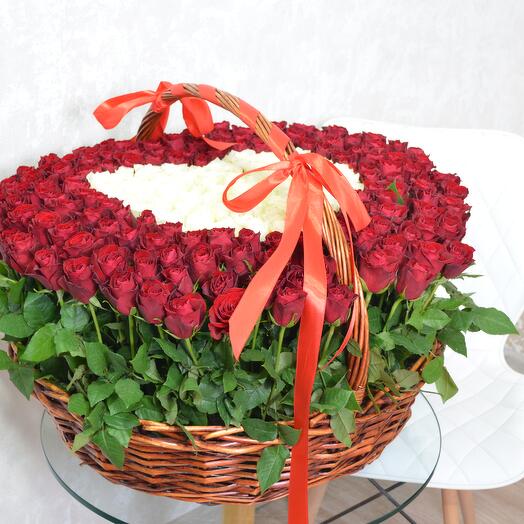 151 Roses in a basket ( red base , white heart )