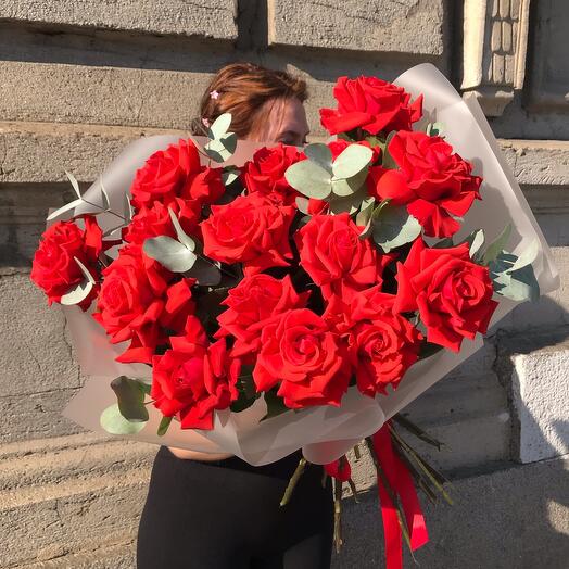 15 French red roses in a package (21)