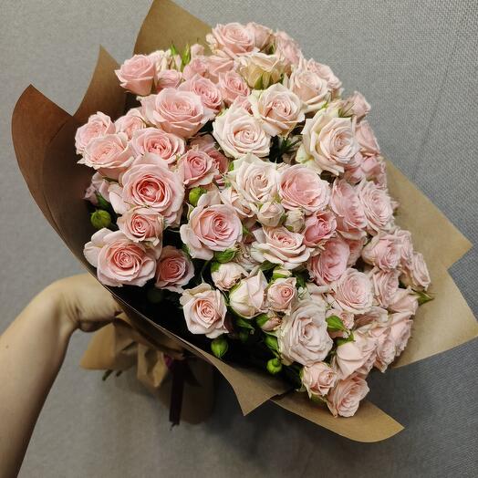 Ramo de rosas de arbusto