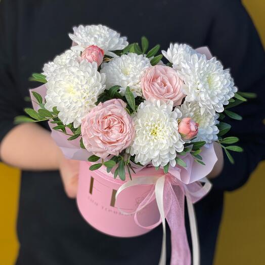 Delicate composition with peony-shaped roses (312)