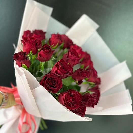 25 Rosas Madame Red