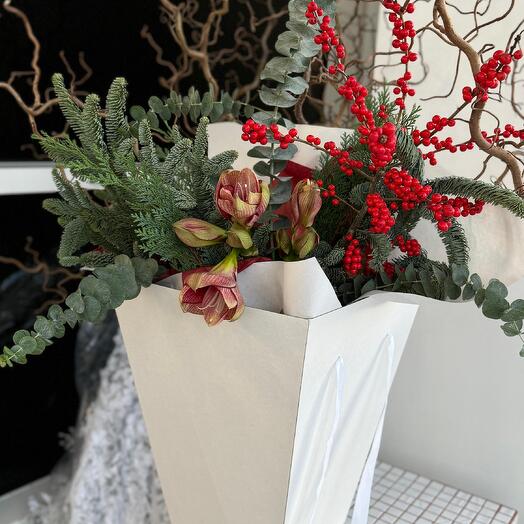 Зимний букет в коробке-переноске