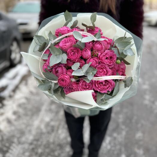 Букет из пионовидной розы