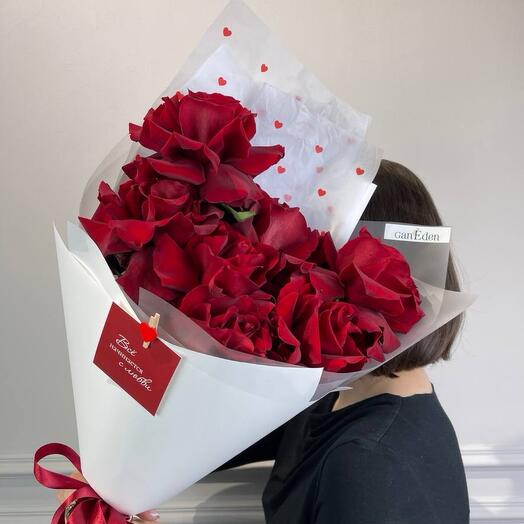 Monobucket of burgundy French roses 7 pieces