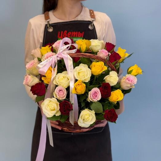 Корзина с розами