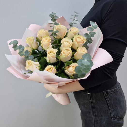 Bouquet of delicate peach roses