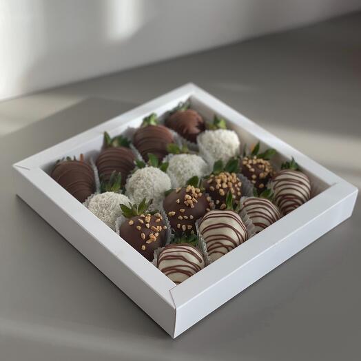 Chocolate-covered strawberries for Defender's Day