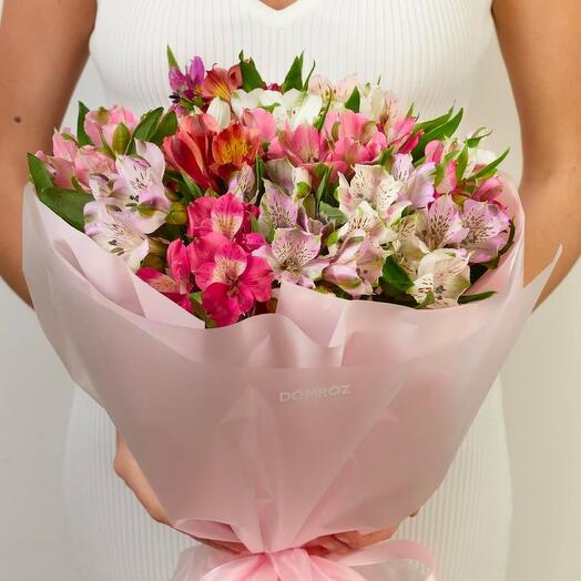 Round bouquet of alstroemeria