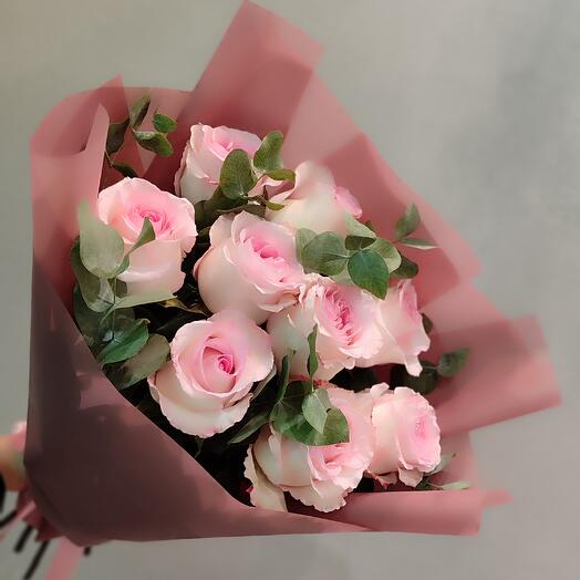 Розовые Розы с Эвкалиптом