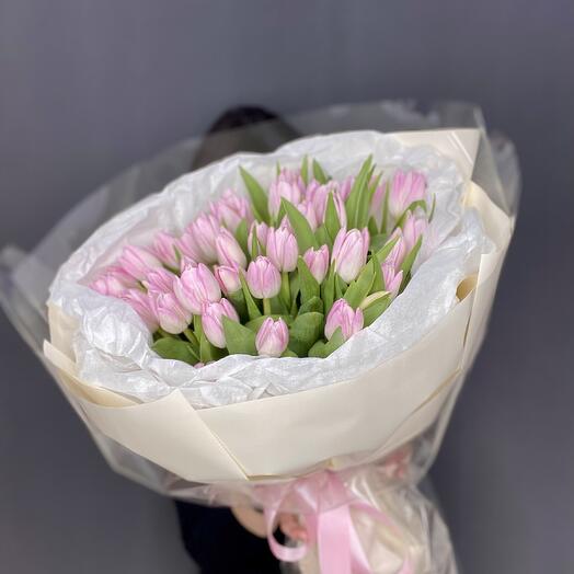 Букет из тюльпанов