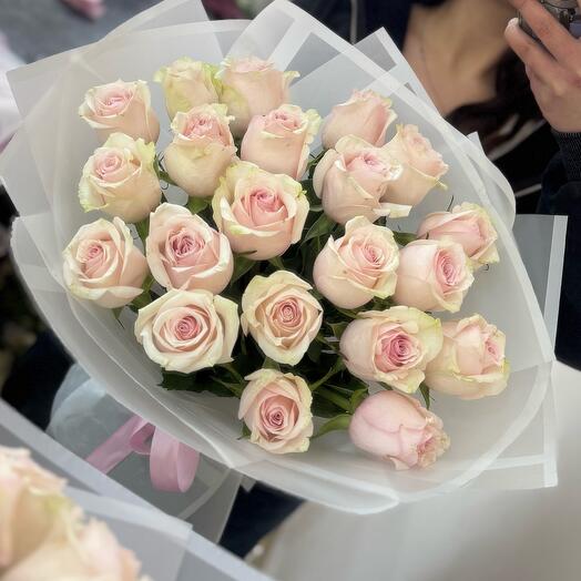 21 pink roses in white decoration