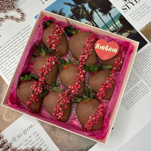 Клубника в шоколаде «Это любовь»