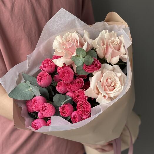 🌹 Авторский букет из одноголовых и кустовых пионовидных роз