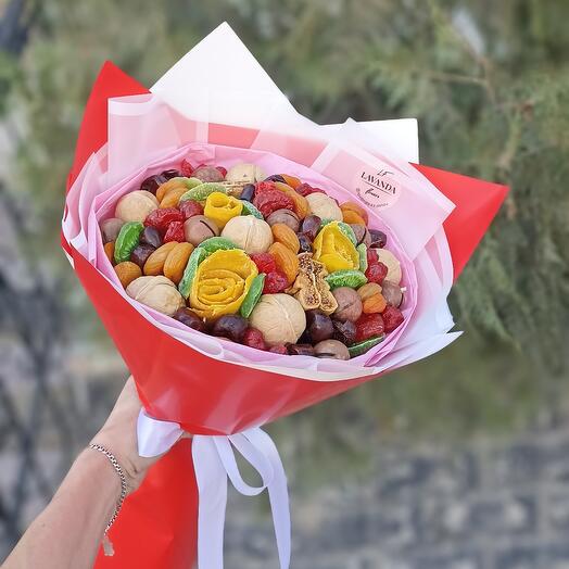 Букет из сухофруктов " Мадам Рэд"