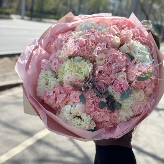 Авторский микс с пионовидной розой