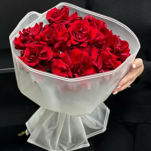 Ramo de 9 rosas francesas rojas de 60 cm