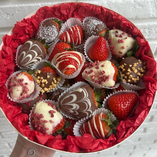 Клубничка в шоколаде 💝🍫🍓