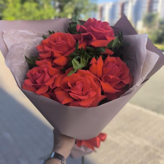Букет французских алых роз