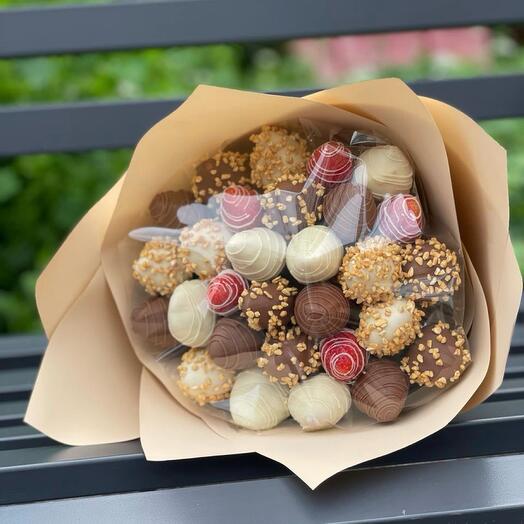 Букет клубники в бельгийском шоколаде 27 ягод