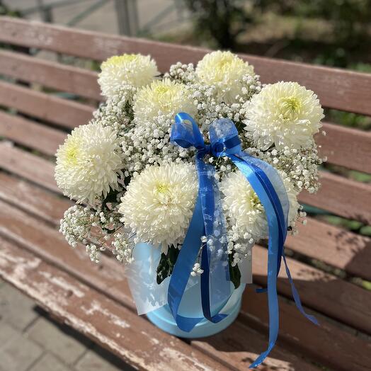 Коробка с хризантемой