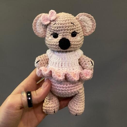Коала балерина вязаная
