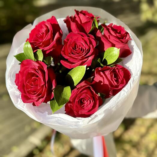 Букет «Страсть» 7 красных роз 60 см Эквадор