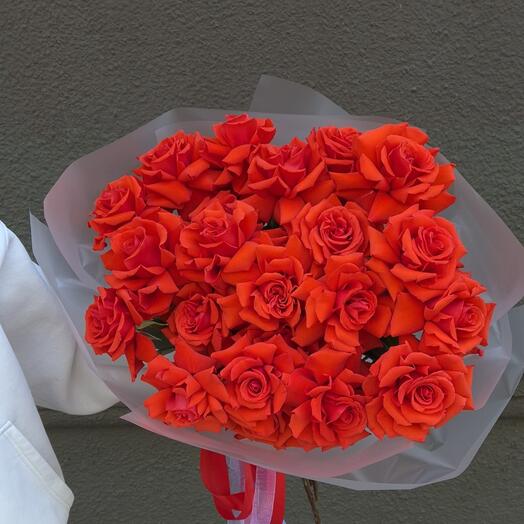 Букет 25 алых роз