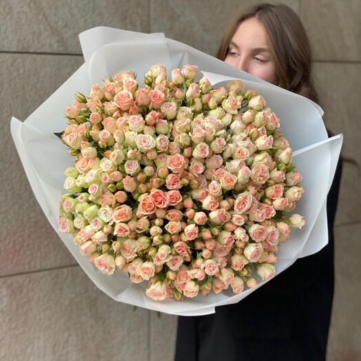Букет из 25 кустовых роз