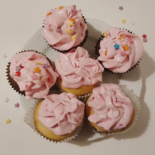 Набор ванильные и шоколадные капкейки маме подруге девушке