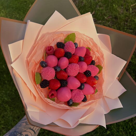 Букет Клубника в белом шоколаде с ягодами 🍓7
