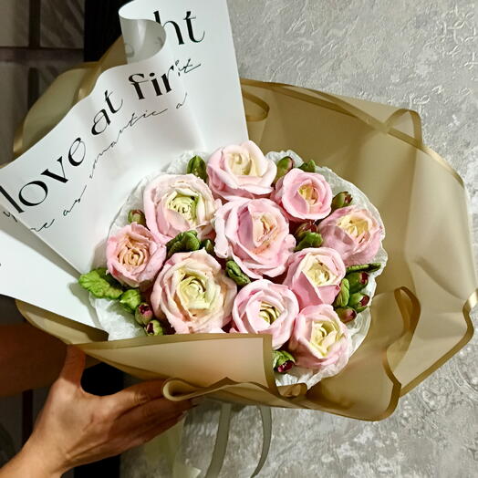 Розовый букет из зефира