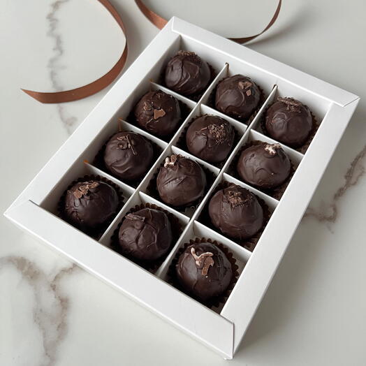 Конфеты ручной работы с двумя начинками в кол-ве 12 шт