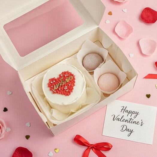 Набор пп-десертов: Бенто-торт и моти "Люблю"